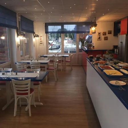 假日公园 Lagunenstadt Ag 3*