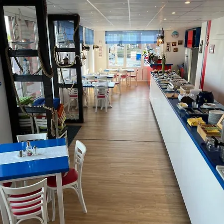 Lagunenstadt Ag 假日公园