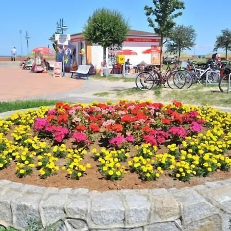 Lagunenstadt Ag 假日公园